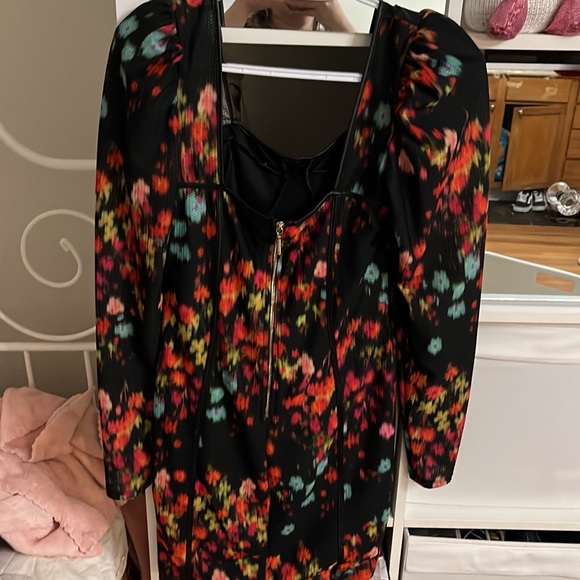 Nice cocktail dress - Picture 3 of 3